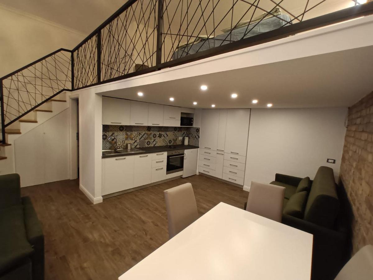 Duna River Shining Apartments Budapest Bagian luar foto