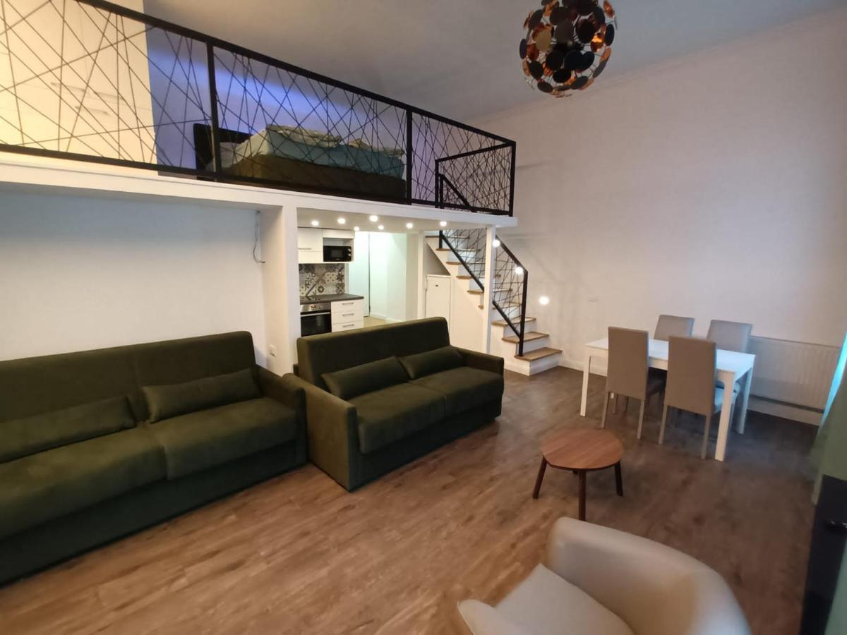 Duna River Shining Apartments Budapest Bagian luar foto