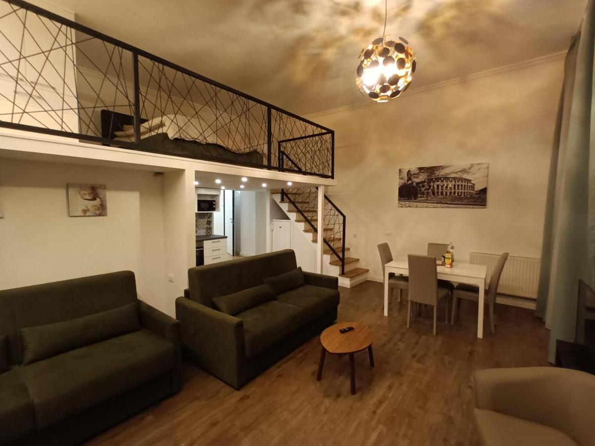 Duna River Shining Apartments Budapest Bagian luar foto